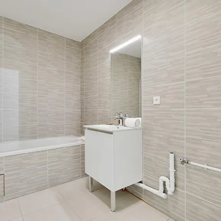 Elegant - 2bdr 6p - Near Paris & La Defense