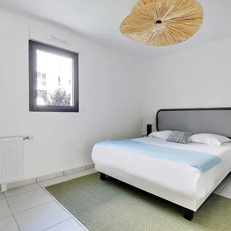 Elegant - 2bdr 6p - Near Paris & La Defense * Suresnes